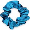 shop Cillouettes Silke Scrunchie Regular - Shiny Blue af Cillouettes - online shopping tilbud rabat hos shoppetur.dk