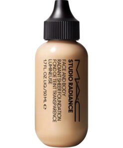 shop MAC Studio Radiance Face And Body Radiant Sheer Foundation 50 ml - C1 af MAC Cosmetics - online shopping tilbud rabat hos shoppetur.dk