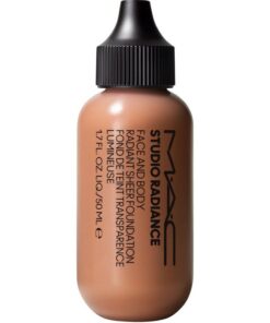 shop MAC Studio Radiance Face And Body Radiant Sheer Foundation 50 ml - W4 af MAC Cosmetics - online shopping tilbud rabat hos shoppetur.dk