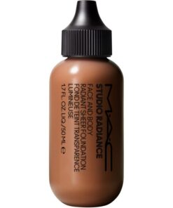 shop MAC Studio Radiance Face And Body Radiant Sheer Foundation 50 ml - W5 af MAC Cosmetics - online shopping tilbud rabat hos shoppetur.dk