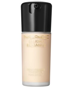 shop MAC Studio Radiance Serum-Powered Foundation 30 ml - NC10 af MAC Cosmetics - online shopping tilbud rabat hos shoppetur.dk