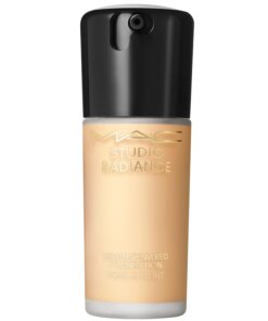 shop MAC Studio Radiance Serum-Powered Foundation 30 ml - NC20 af MAC Cosmetics - online shopping tilbud rabat hos shoppetur.dk