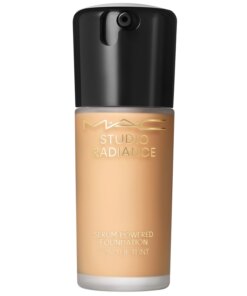 shop MAC Studio Radiance Serum-Powered Foundation 30 ml - NC30 af MAC Cosmetics - online shopping tilbud rabat hos shoppetur.dk