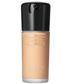 shop MAC Studio Radiance Serum-Powered Foundation 30 ml - NW15 af MAC Cosmetics - online shopping tilbud rabat hos shoppetur.dk