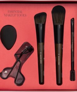 shop Nilens Jord Essentials Makeup Tools Gift Set (Limited Edition) af Nilens Jord - online shopping tilbud rabat hos shoppetur.dk