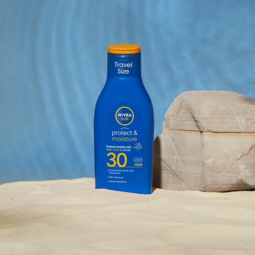 shop Nivea Sun Protect & Moisture Travel Size SPF 30 - 100 ml af Nivea - online shopping tilbud rabat hos shoppetur.dk