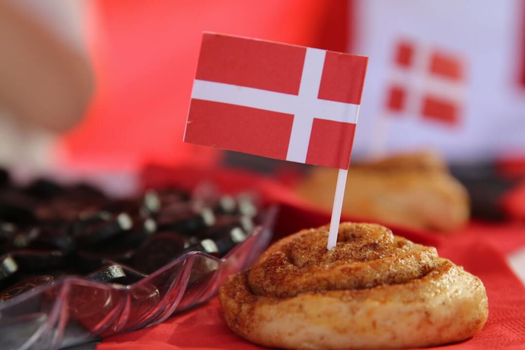Shop lokalt: De bedste små danske webshops, du bør støtte 10 Photo Danish flag