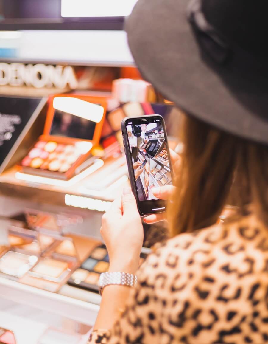 Shopping: Mobil vs. Computer - Hvad er bedst? 10 Photo "Shopping on the mobile vs the computer – which is better?"