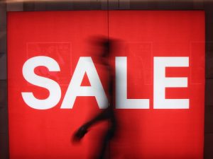 Photo buy now, pay later: pros and cons